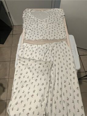 White Floral Two-Piece Loungewear Set